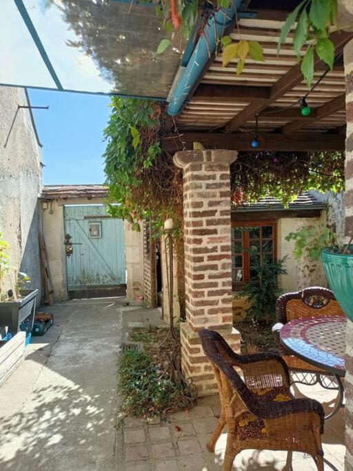 L'Atelier-Chambrette Dans Le Jardin Avec Salle De Bains, Sans Cuisine Trôo エクステリア 写真