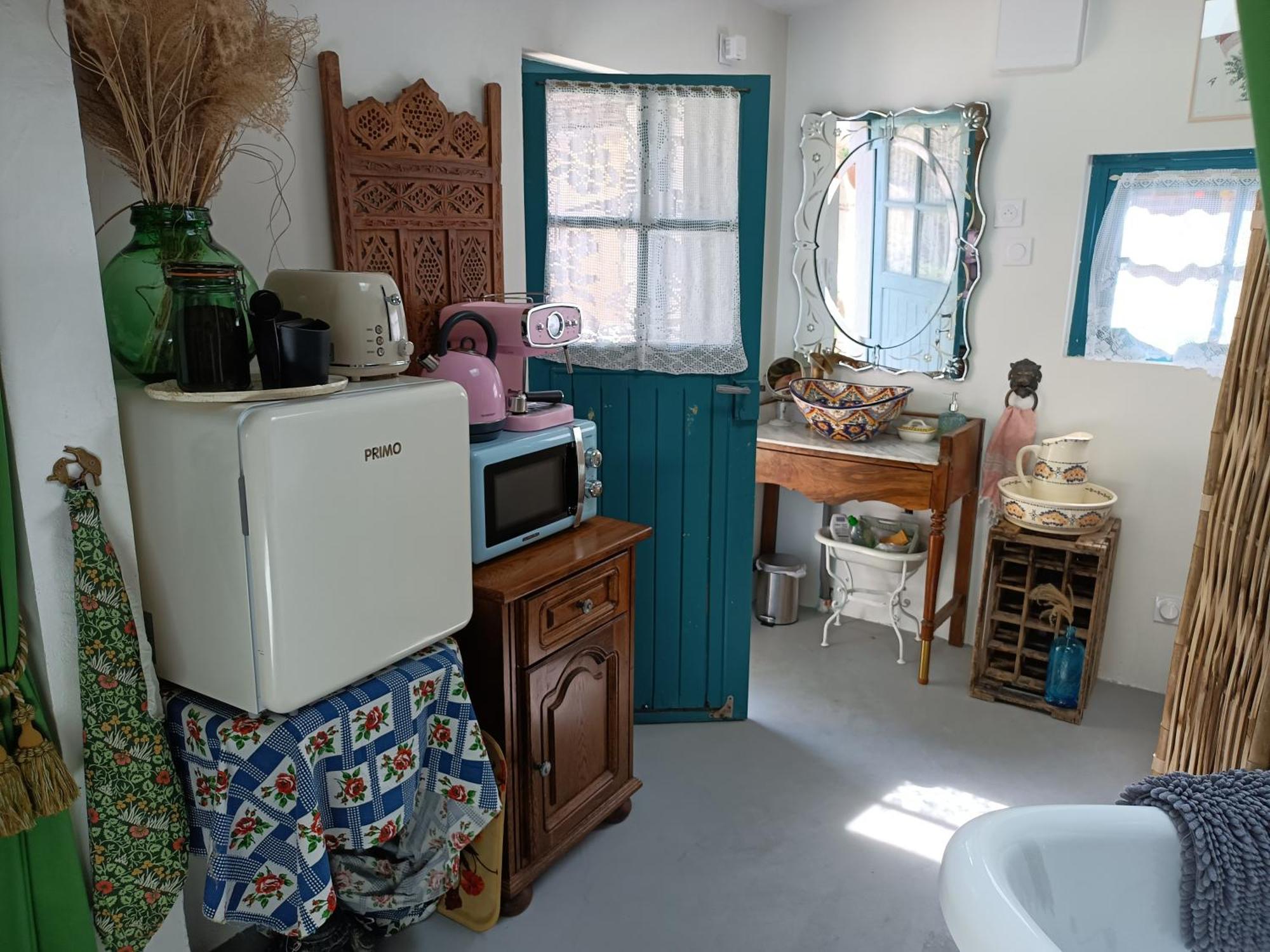 L'Atelier-Chambrette Dans Le Jardin Avec Salle De Bains, Sans Cuisine Trôo 部屋 写真